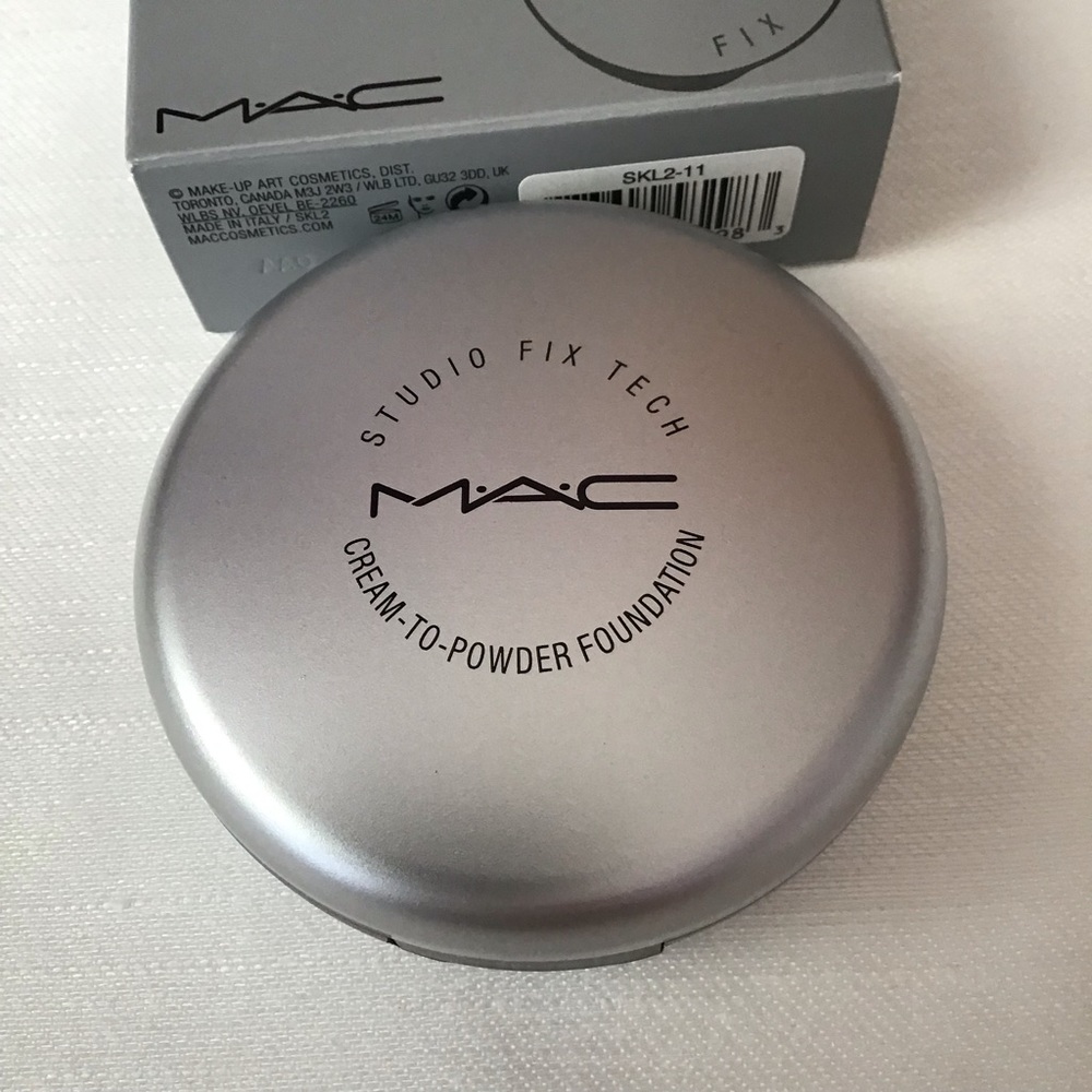 Mac Studio Fix Tech cream to powder foundation